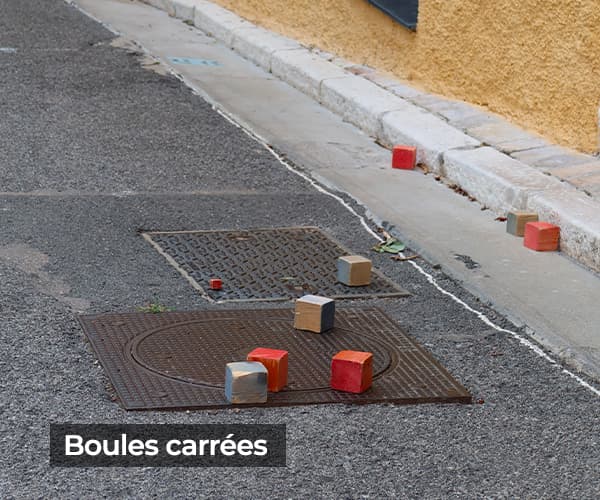 Pétanque avec... des boules carrées