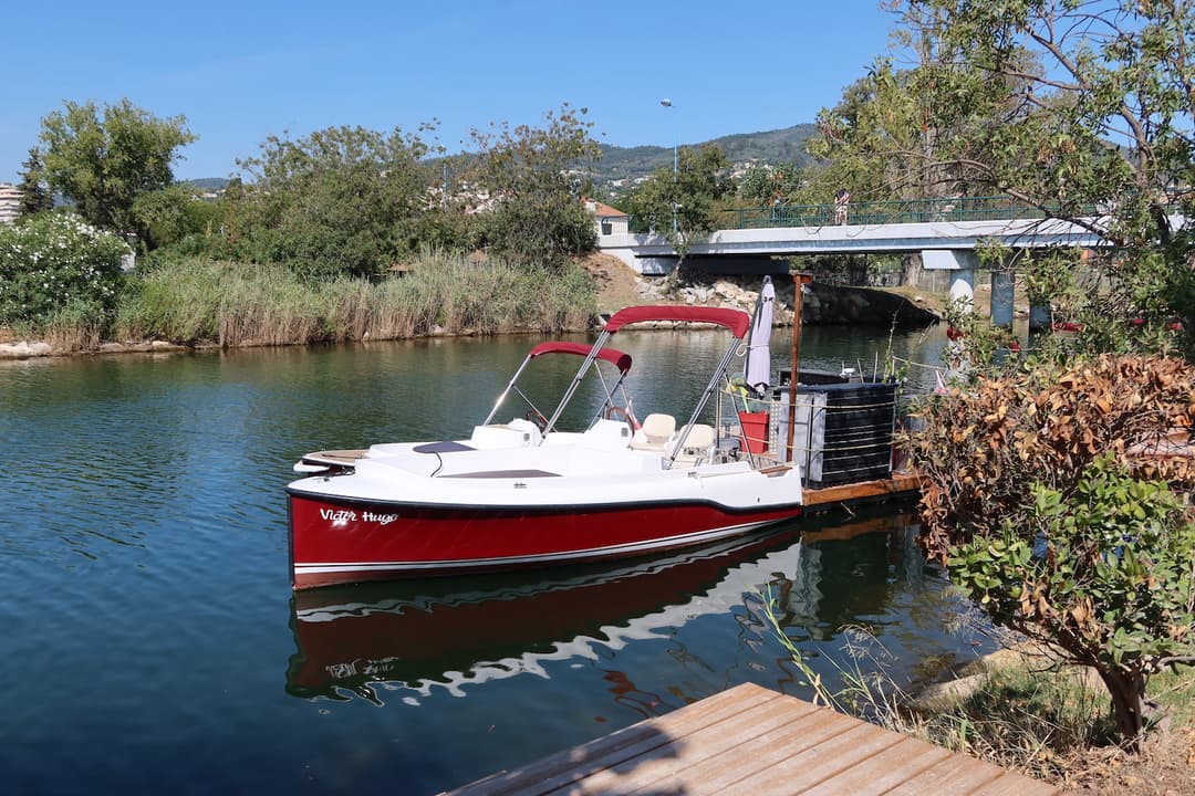 Exploration avec un bateau électrique