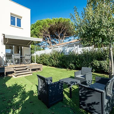https://booking.vacanceole.com/location/locations-serignan-d20468/vue-liste/