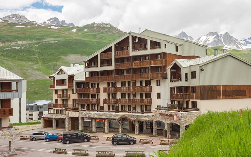 Résidence Le Borsat IV à Tignes - extérieur été