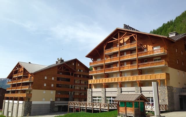 Carrousel image 1