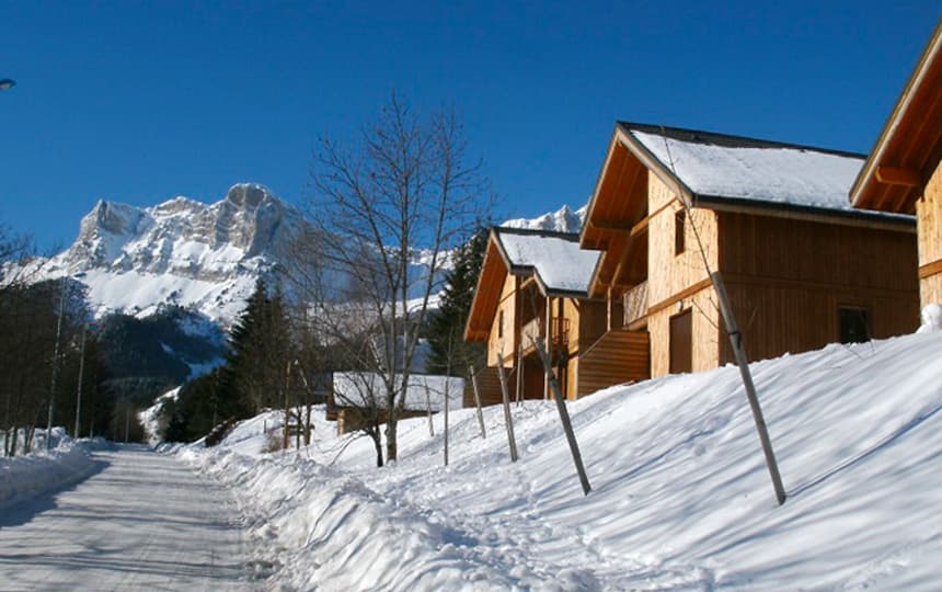 Chalets Les Gentianes à Gresse en Vercors - vue extérieure hiver