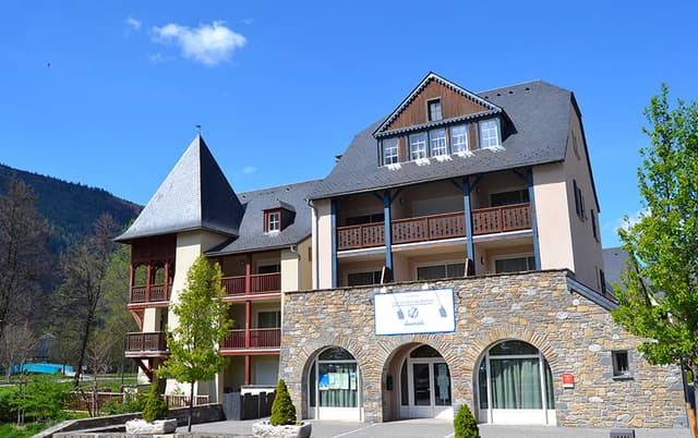Résidence Les Jardins de Balnéa à Loudenvielle - extérieur été