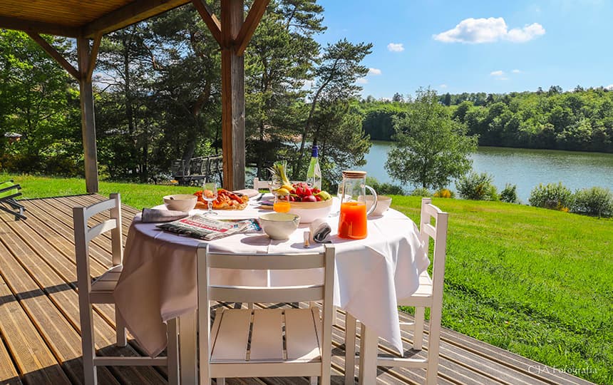 Le Domaine des Monédières**** à Meyrignac L'Église - Chalet 3 pièces 6 personnes vue lac