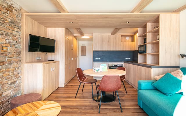Carrousel image 2